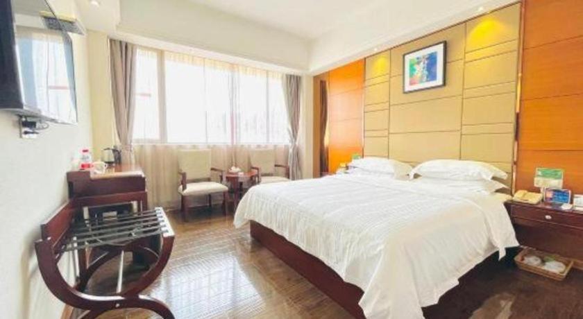 Greentree Inn Guangdong Jieyang Bus Terminal Station Ronghua Avenue Business Hotel Exterior photo